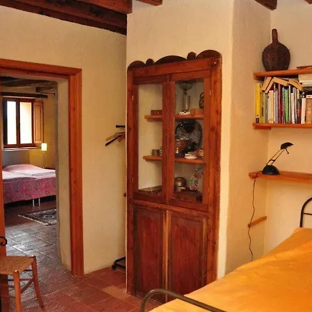 Vakantiehuis Cerqualto Comfortable Holiday